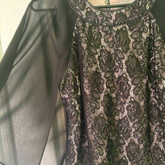 Women's Black and Gold color Dress - Picture 4 of 5